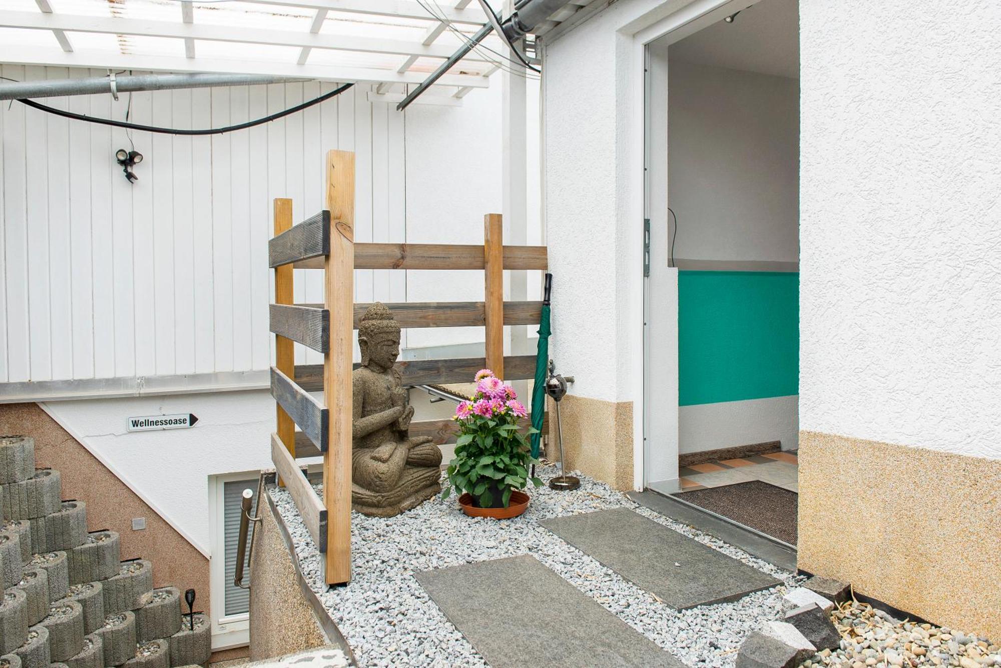 Spawo Mit Sauna Und Whirpool フレンドルフ エクステリア 写真